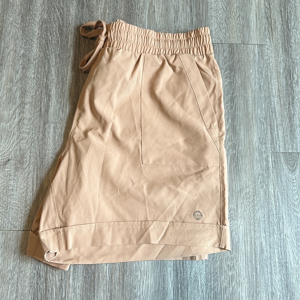Mondetta Shorts - Picture 3 of 4